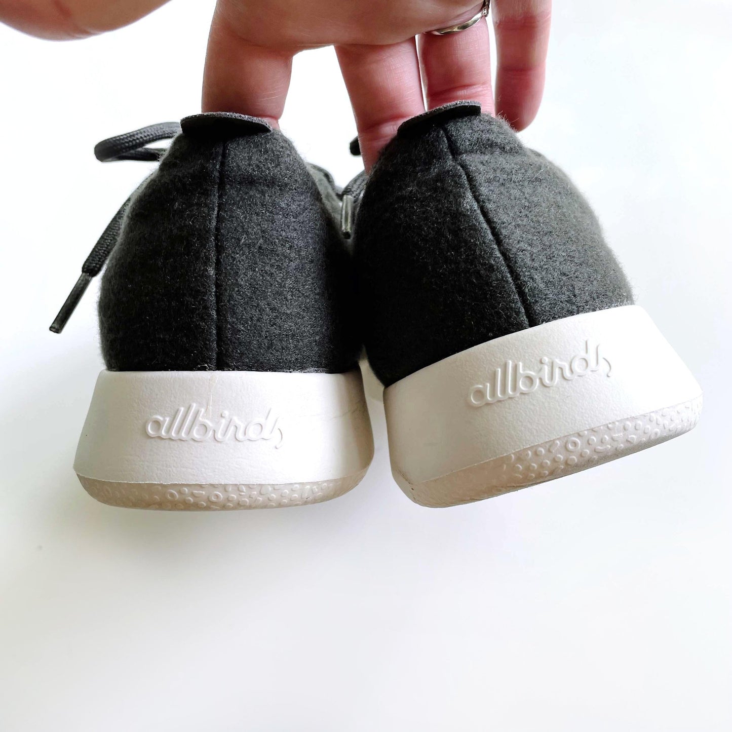allbirds wool sneakers - size 9