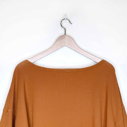 by anthropologie annette v-neck waffle top with floral sleeve - size xl