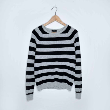 Aqua Cashmere 100% cashmere skull sweater - size Small