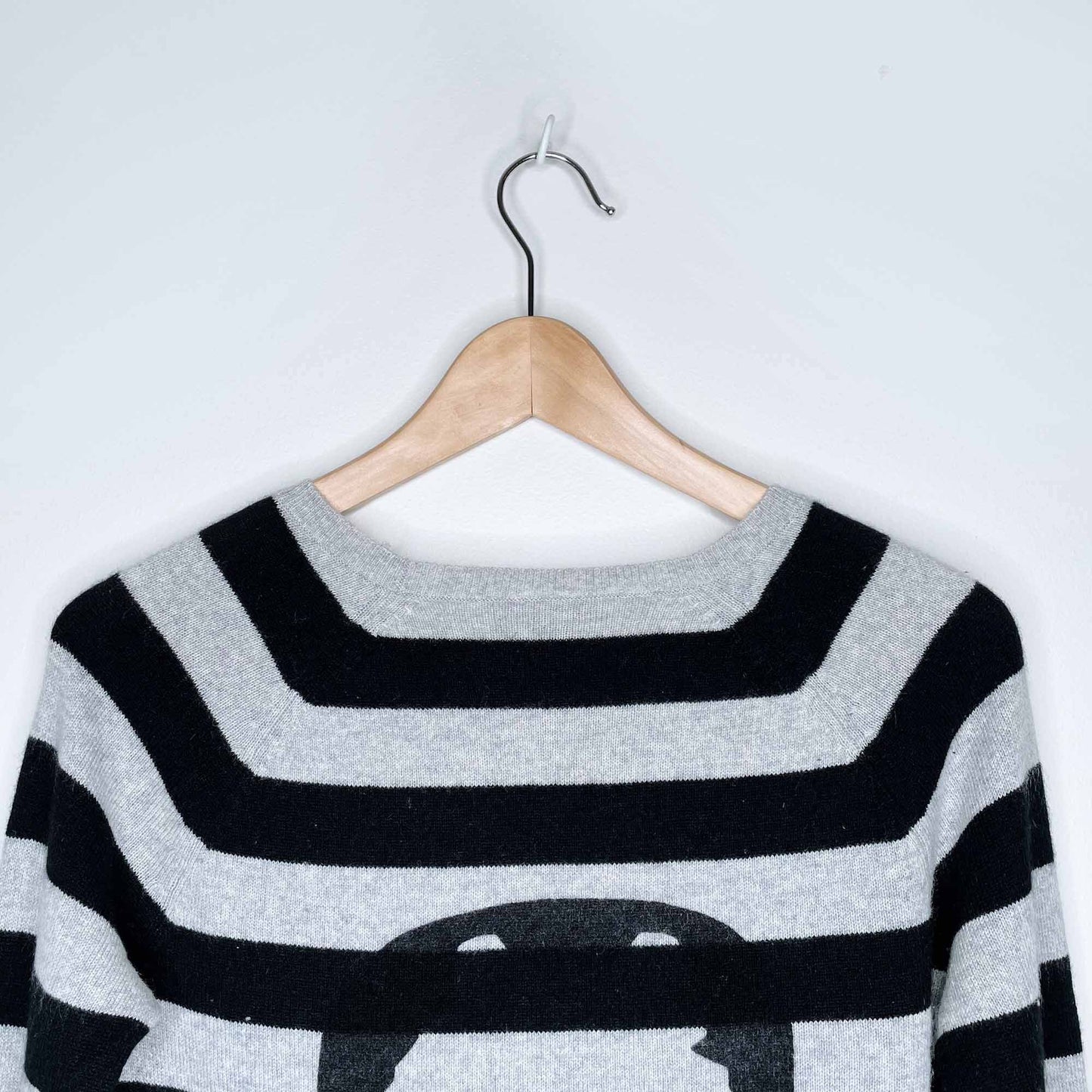 Aqua Cashmere 100% cashmere skull sweater - size Small