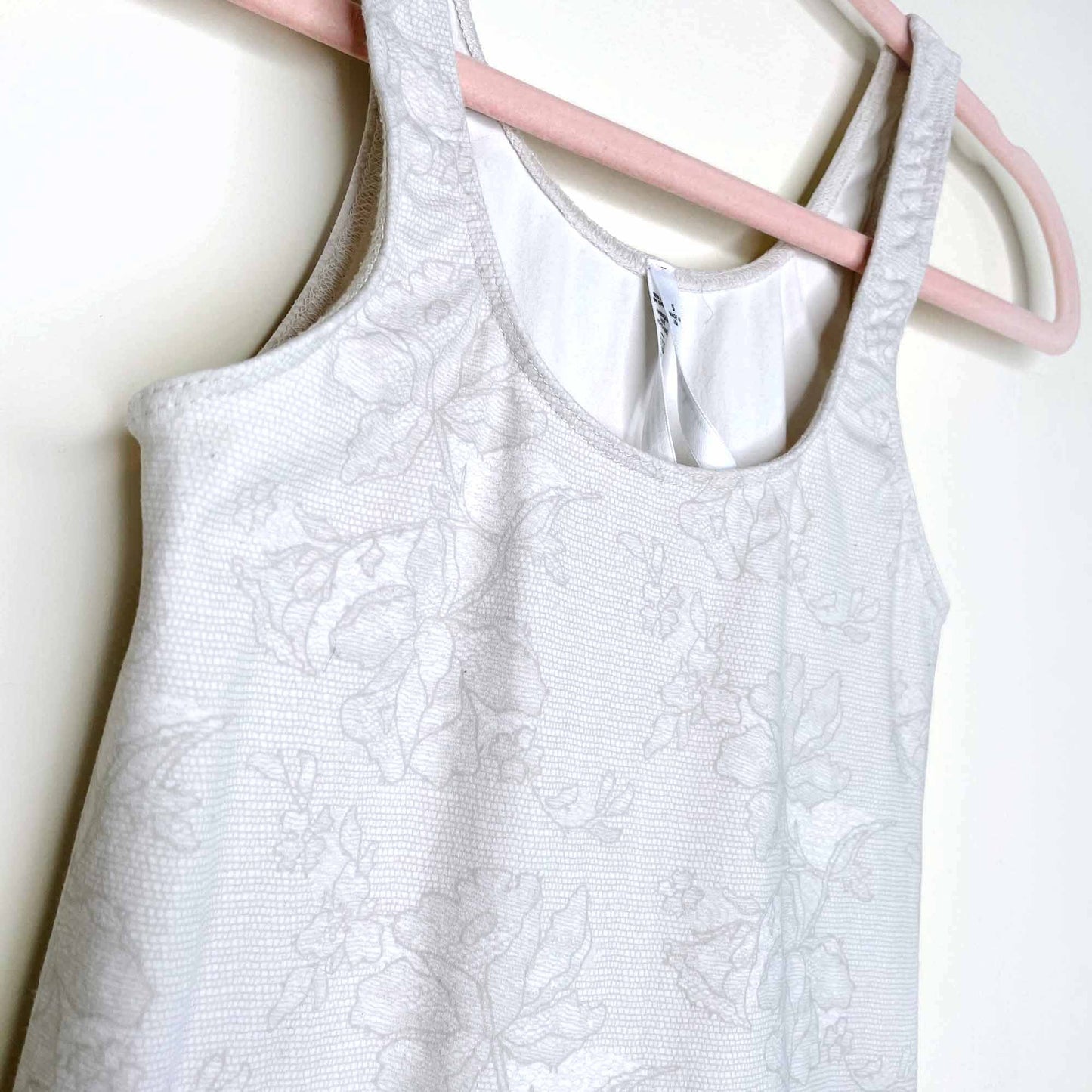 t babaton floral lace printed tank - size small