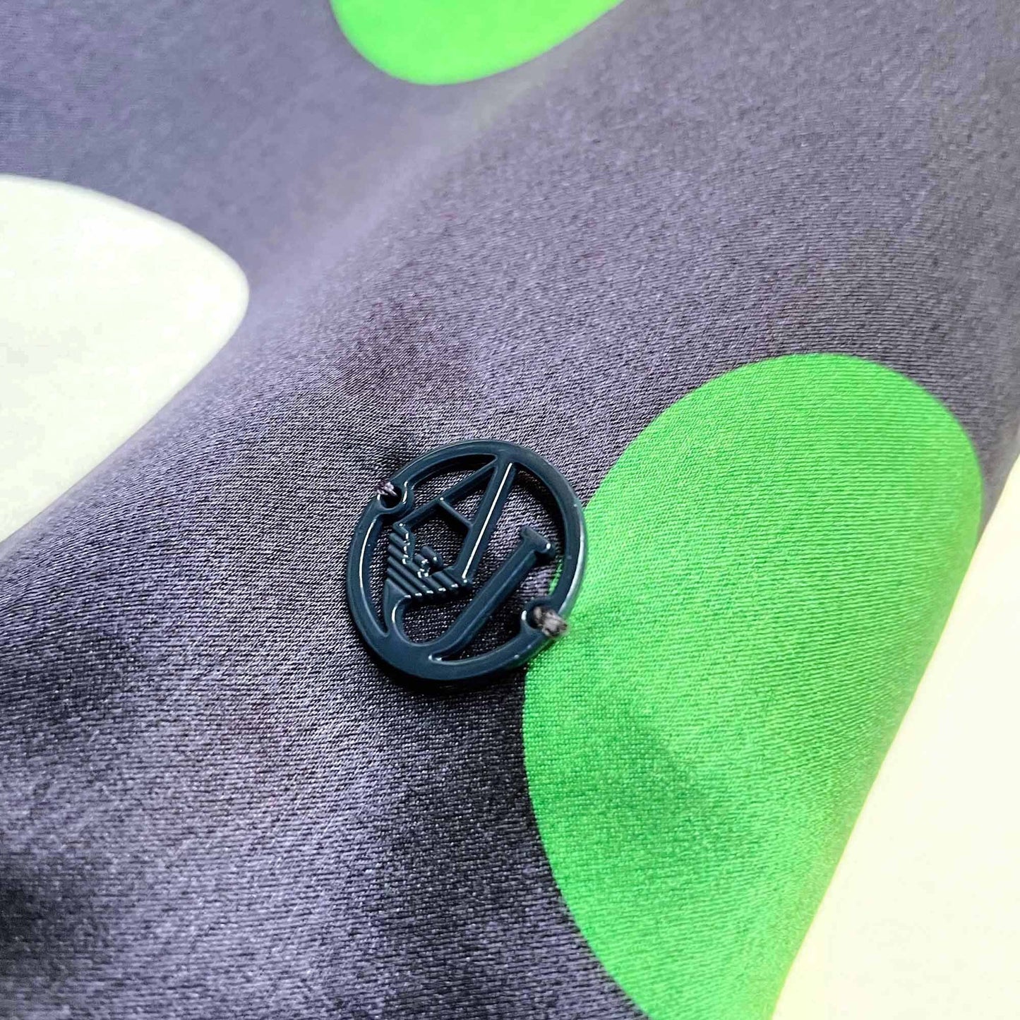 armani jeans polka dot sleeveless silk button down blouse - size medium