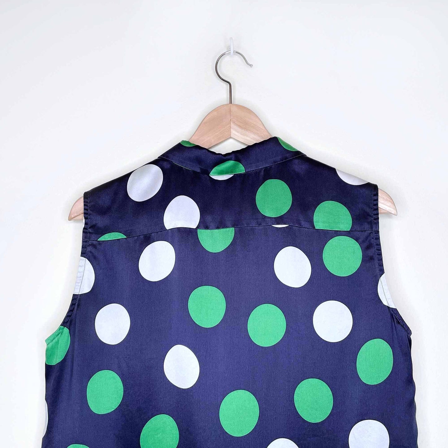 armani jeans polka dot sleeveless silk button down blouse - size medium