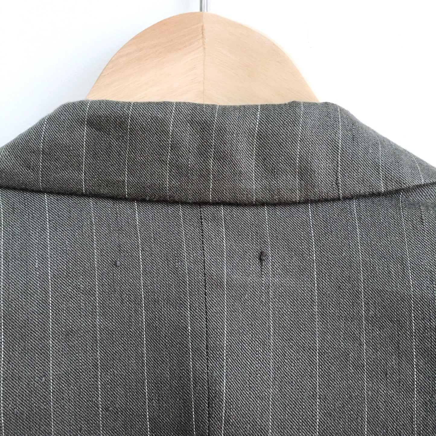 emporio armani grey wool-silk pin stripe single button blazer - size 40