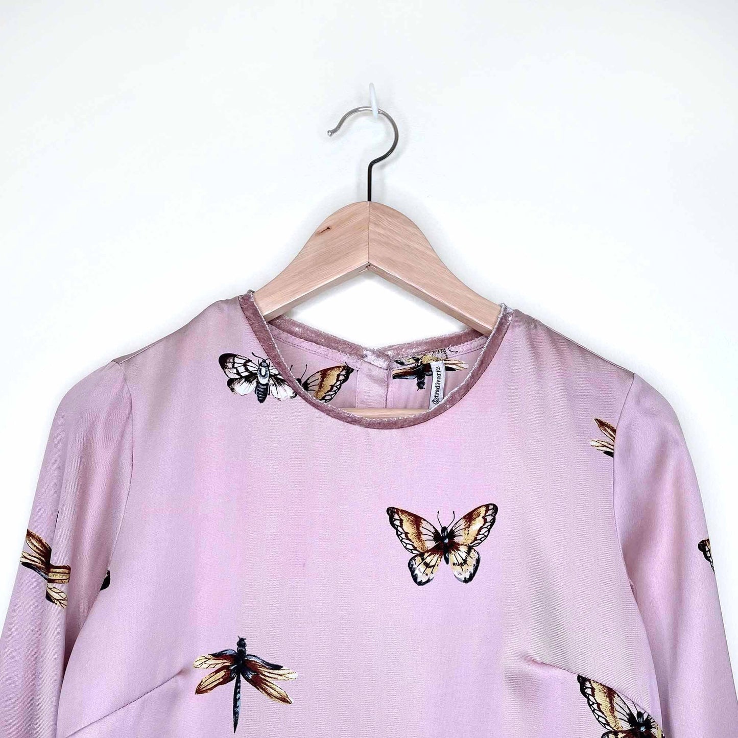 stradivarius pink button back butterfly top - size medium