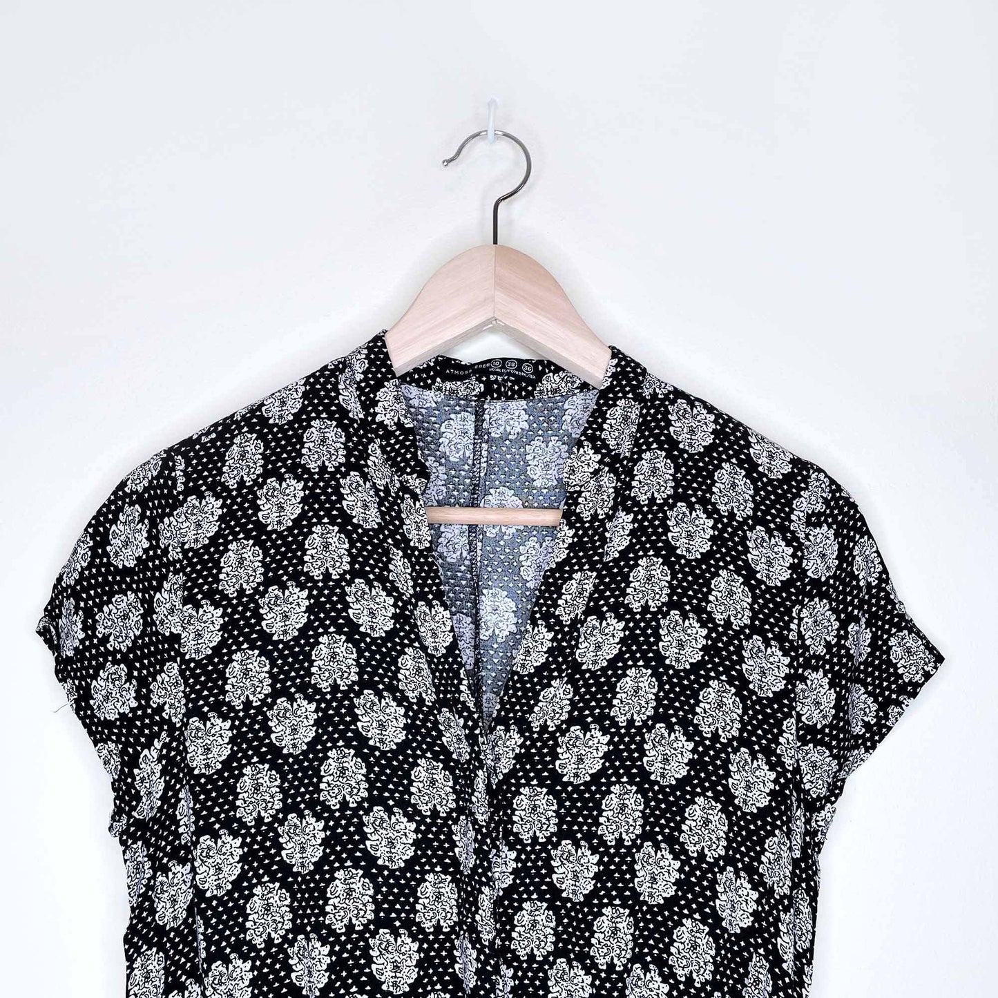 atmosphere damask pattern button down jumpsuit - size 10