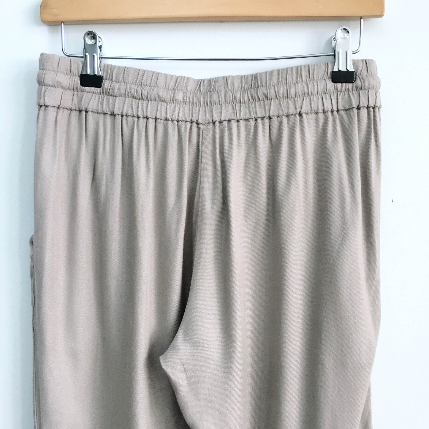 Azure Skies Aritzia Los Feliz Joggers - size Small