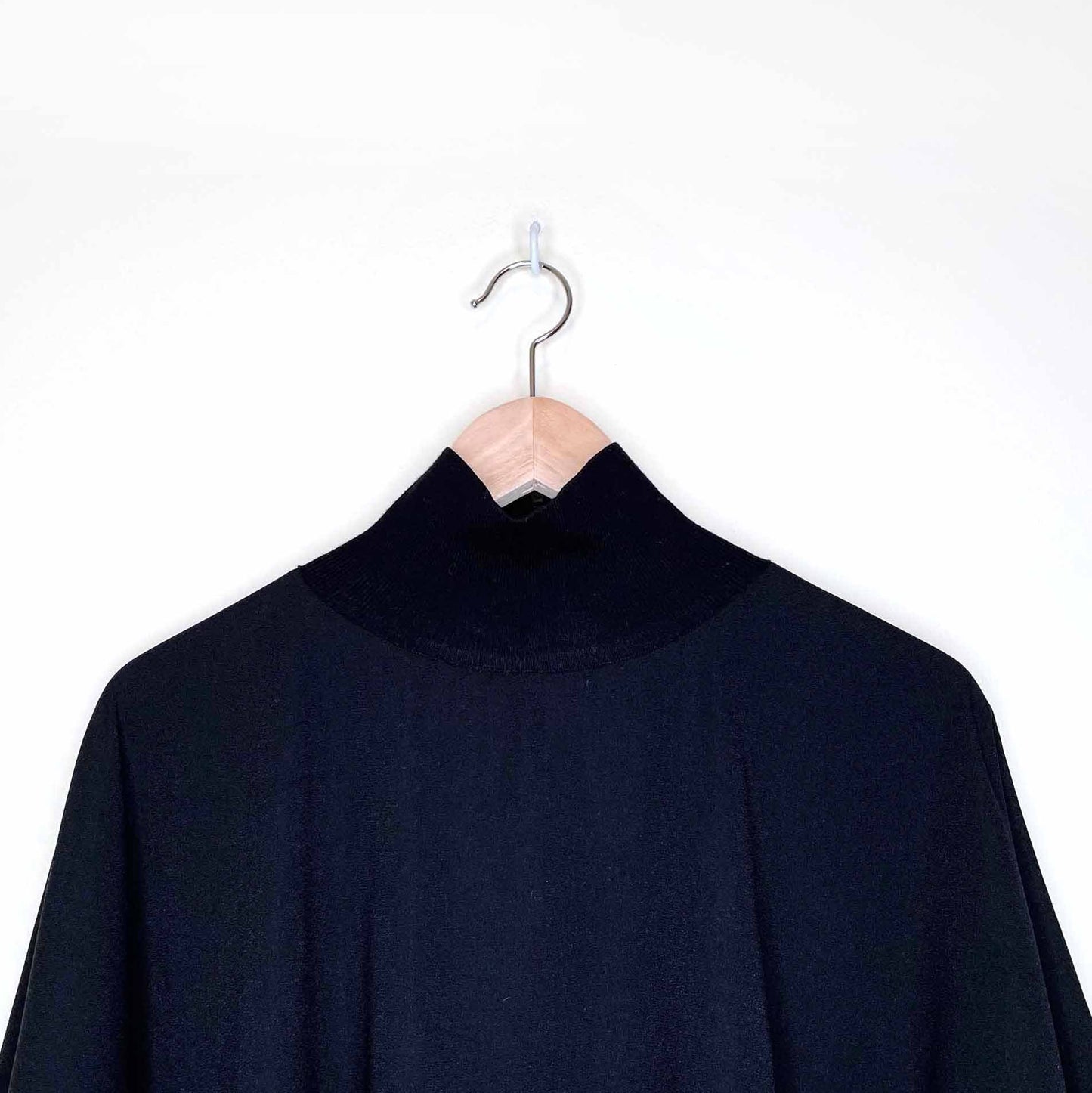 babaton hamish oversized turtleneck blouse - size xs