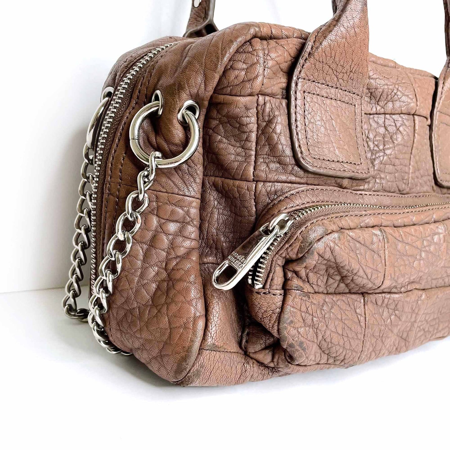 badgley mischka pebbled leather handbag with chain strap