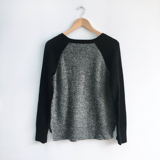 Banana Republic Wool-cashmere blend Pullover - size Medium