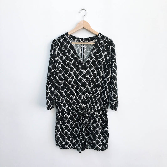 Banana Republic faux-wrap long sleeve romper - size 4