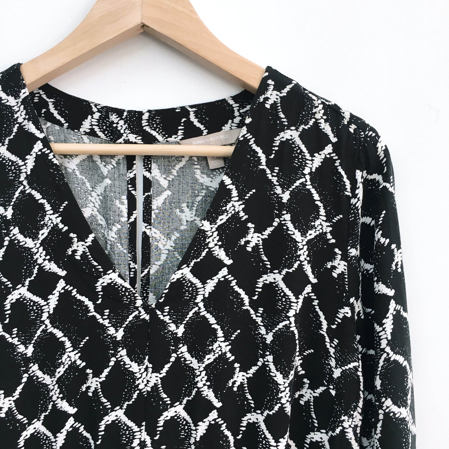 Banana Republic faux-wrap long sleeve romper - size 4