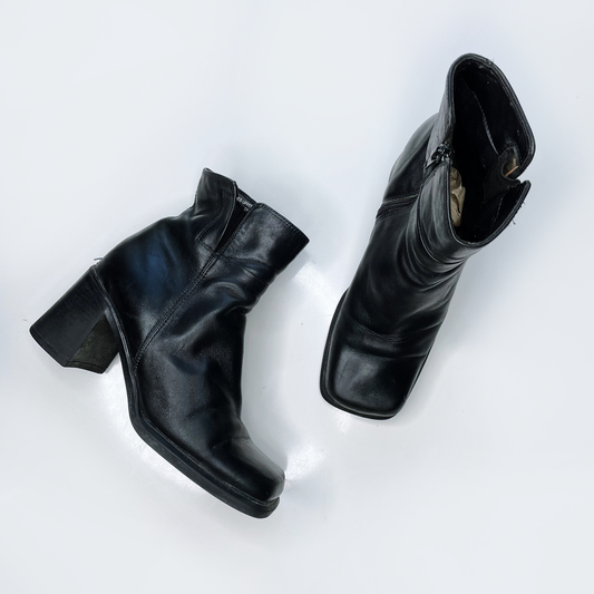 vintage bata chunky sole black leather square toe heeled boots - size 7