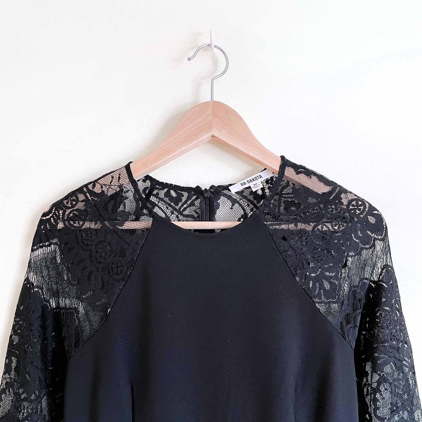 BB Dakota Yale black lace fit and flare skater dress - size Medium