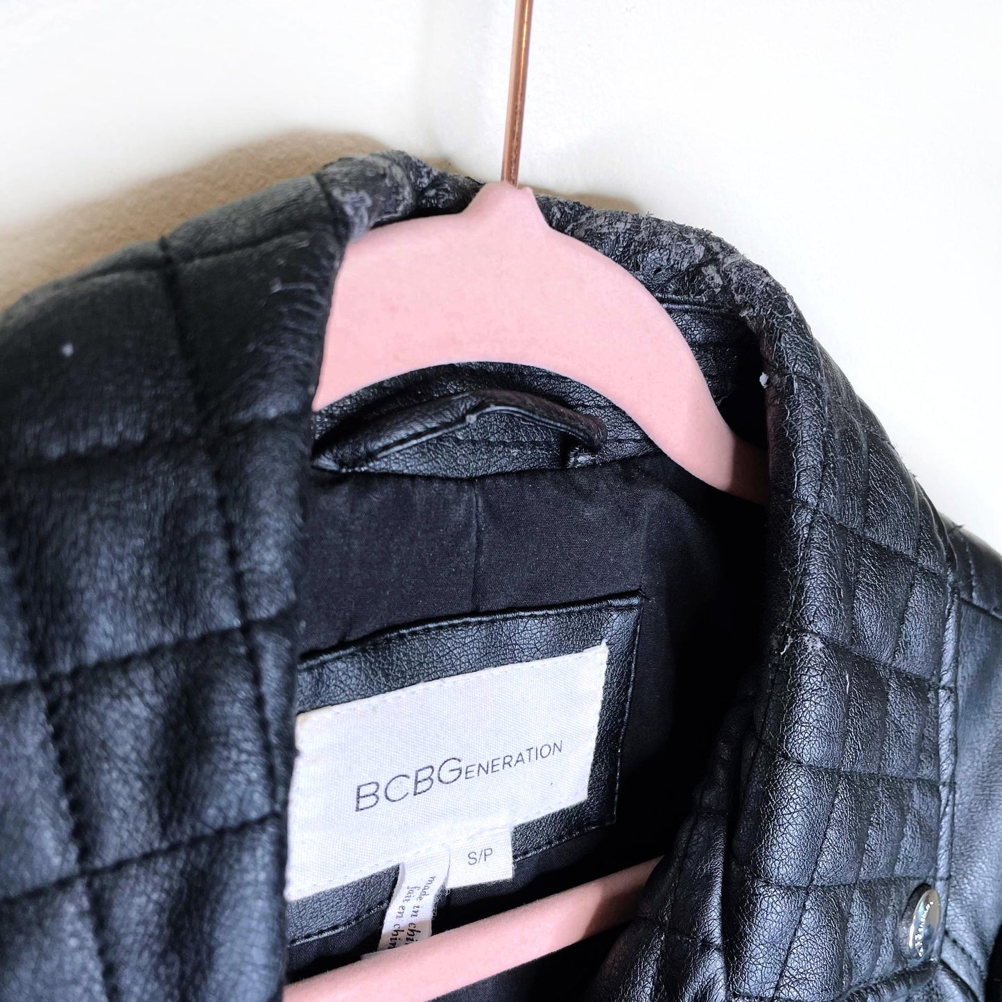 bcbgeneration quilted faux leather moto jacket - size small
