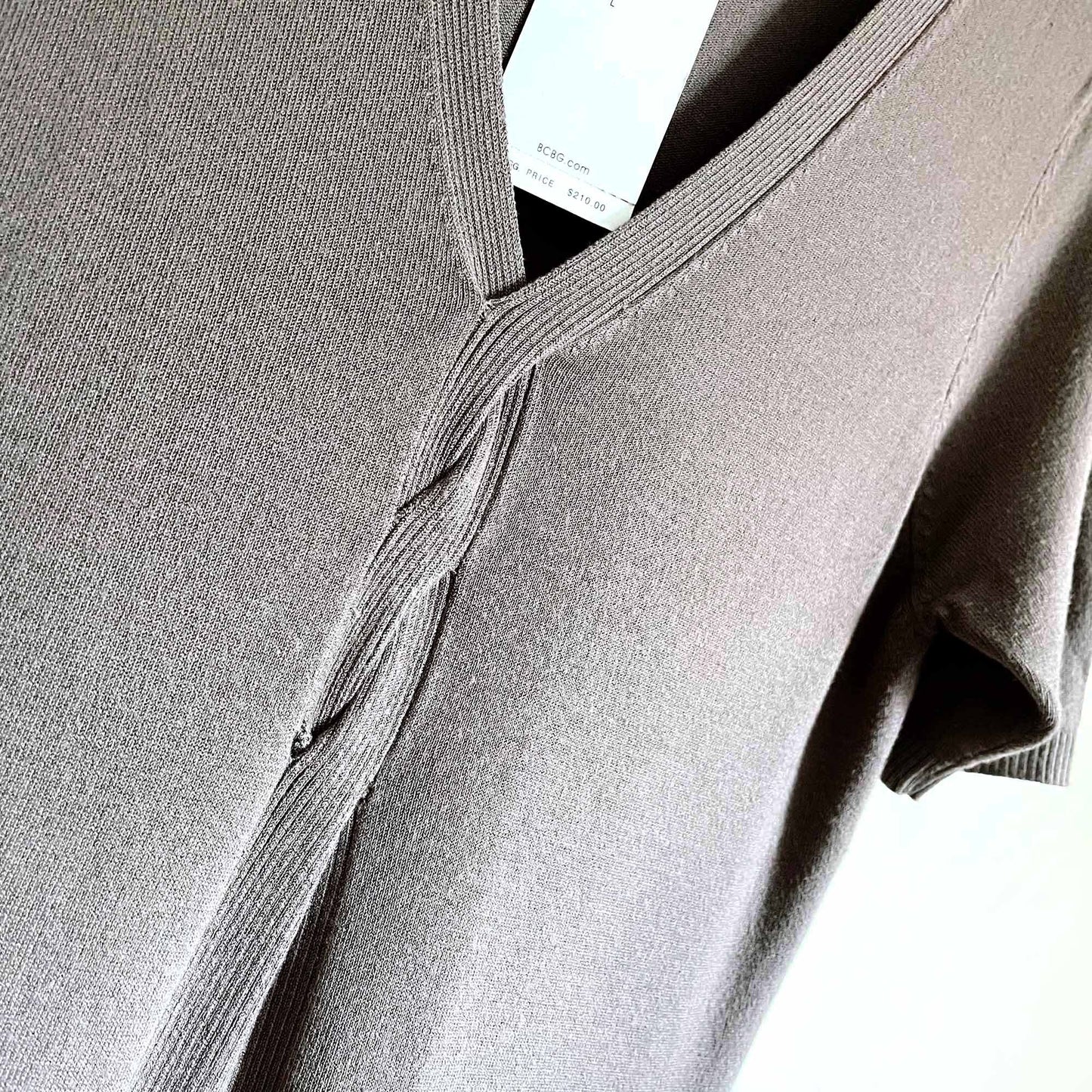 nwt BCBG short sleeve twisted knit v-neck dress - size Large