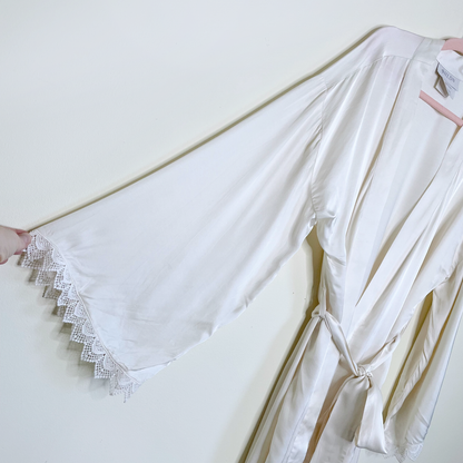 bhldn matine robe in ivory satin with lace trim - medium