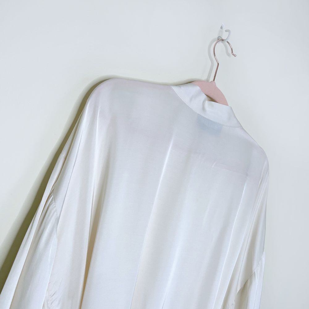 bhldn matine robe in ivory satin with lace trim - medium