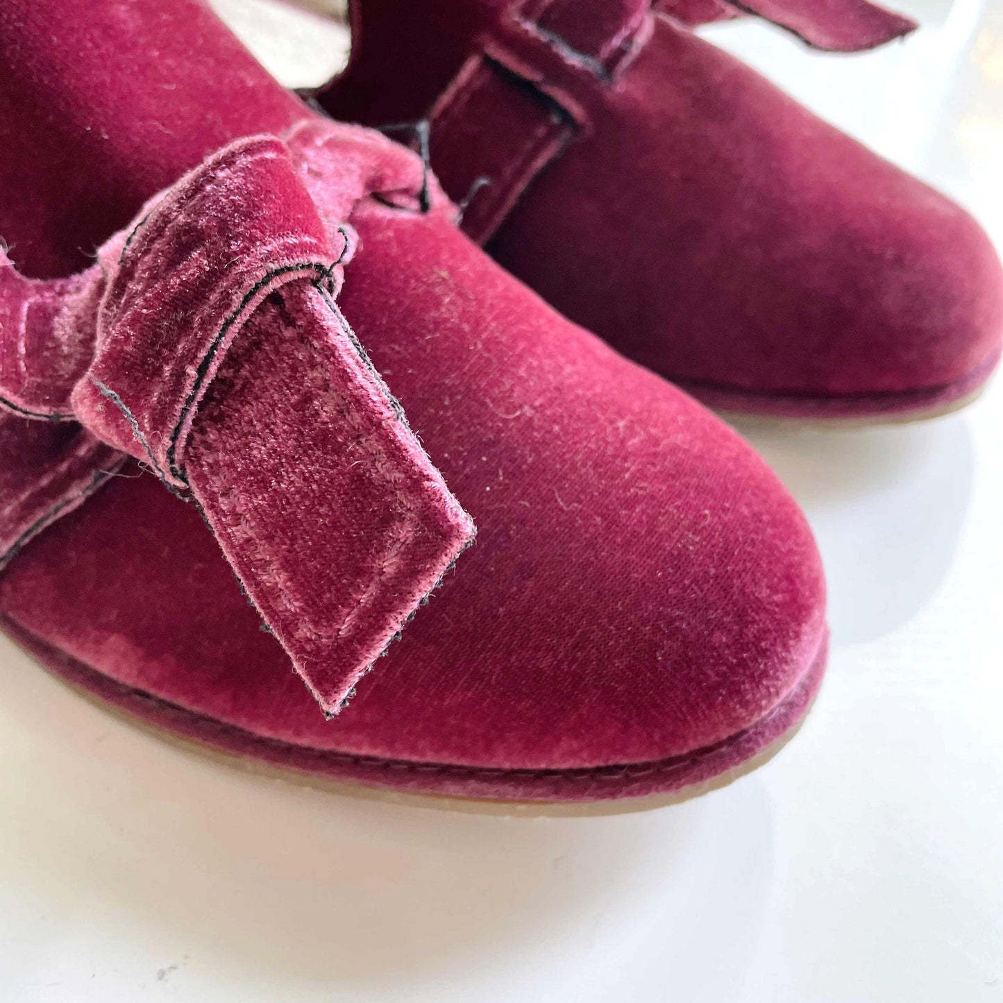 bearpaw sheepskin velvet smoking slippers - size 9