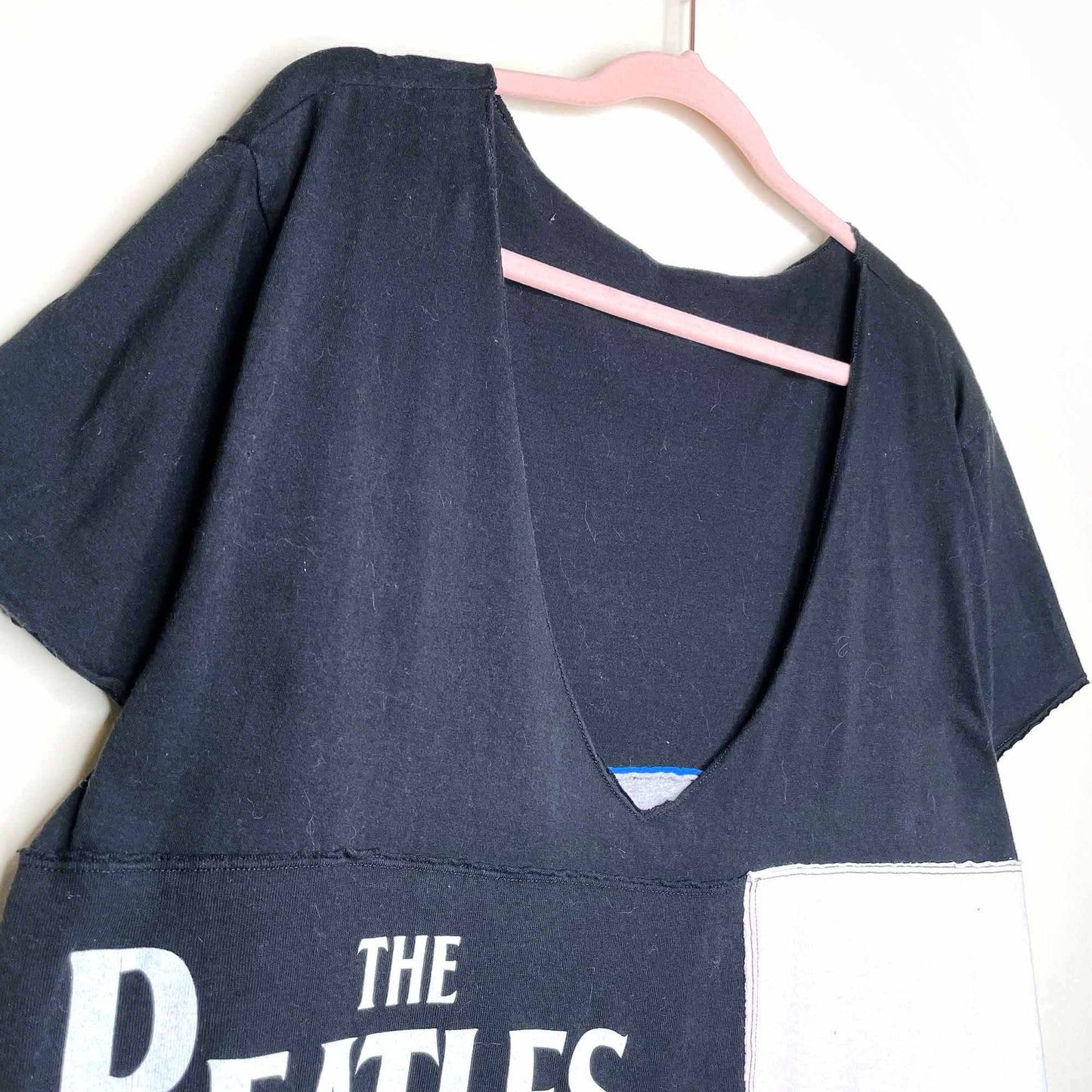 the beatles deconstructed v-neck tee - size xl