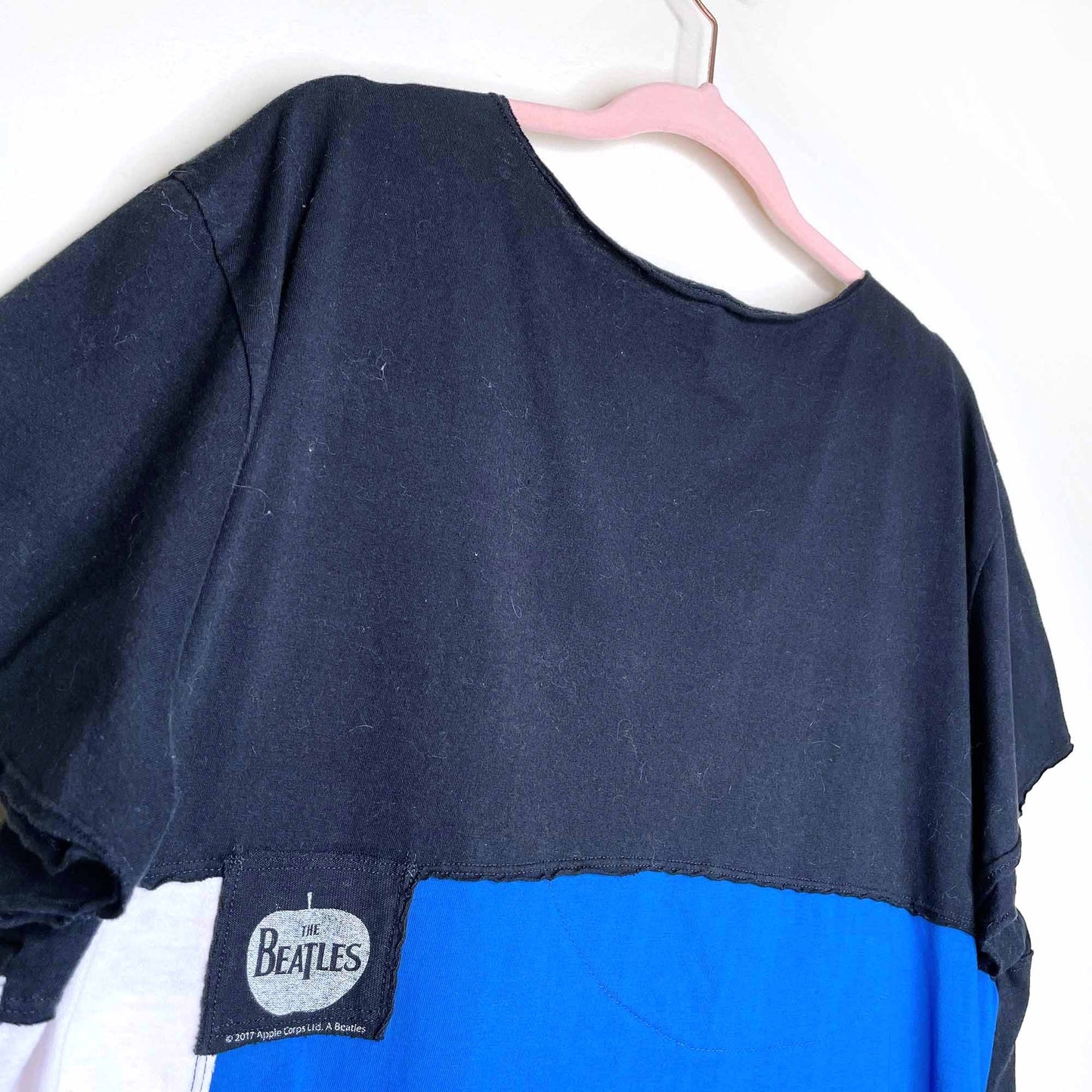 the beatles deconstructed v-neck tee - size xl