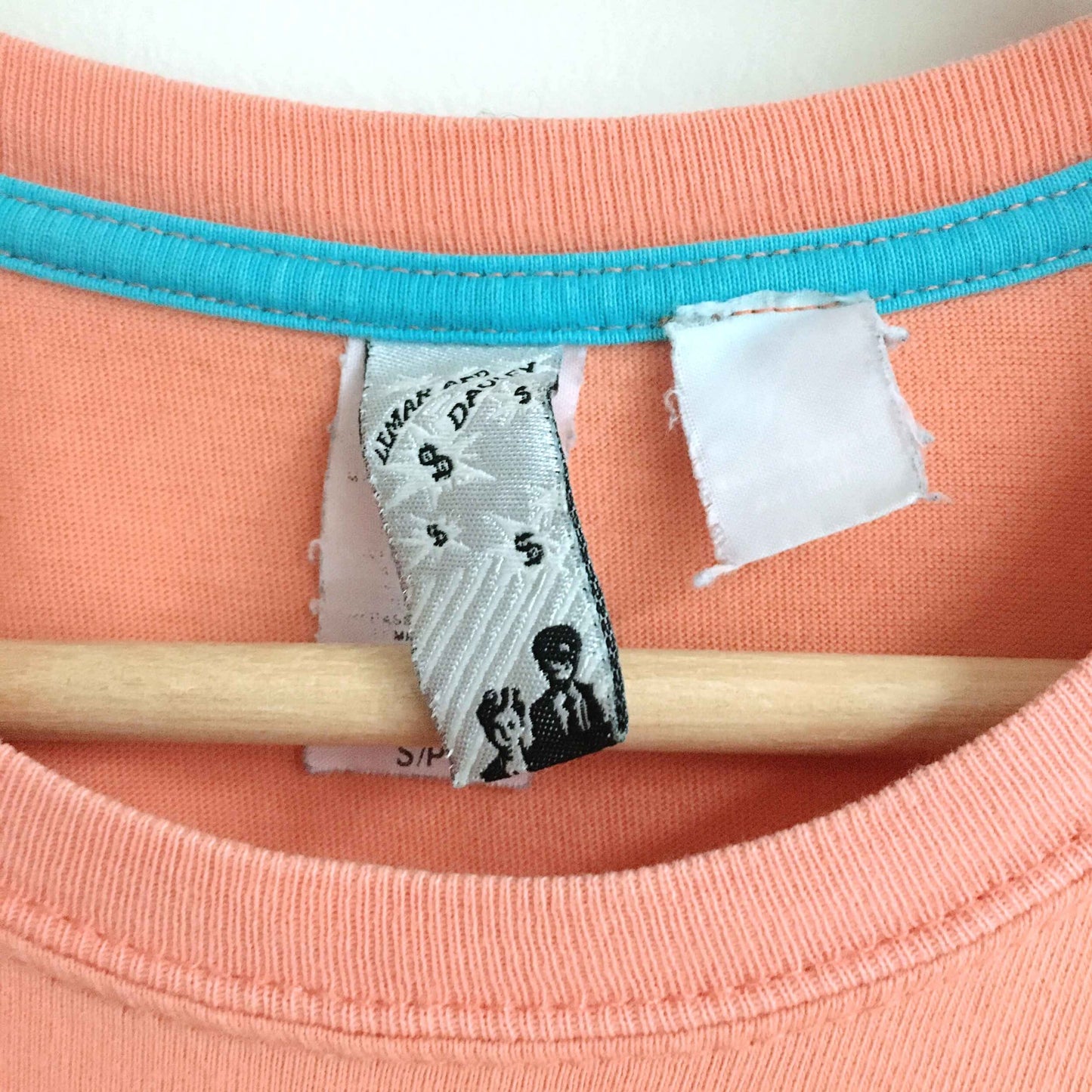 vintage 90's lemar & dauley belchez tee - size small