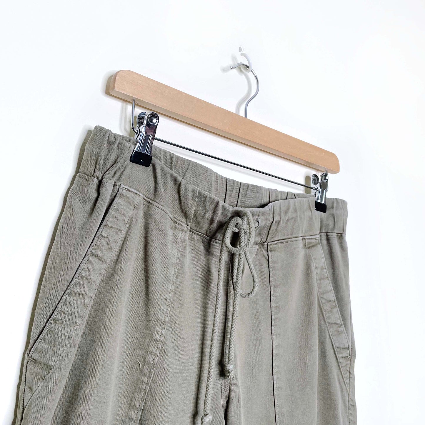 bella dahl army green tencel blend pocket joggers - size small