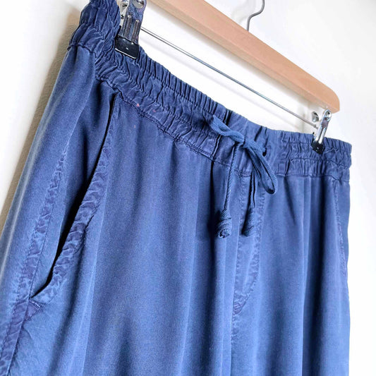 bella dahl flap cargo pocket high rise joggers - size medium