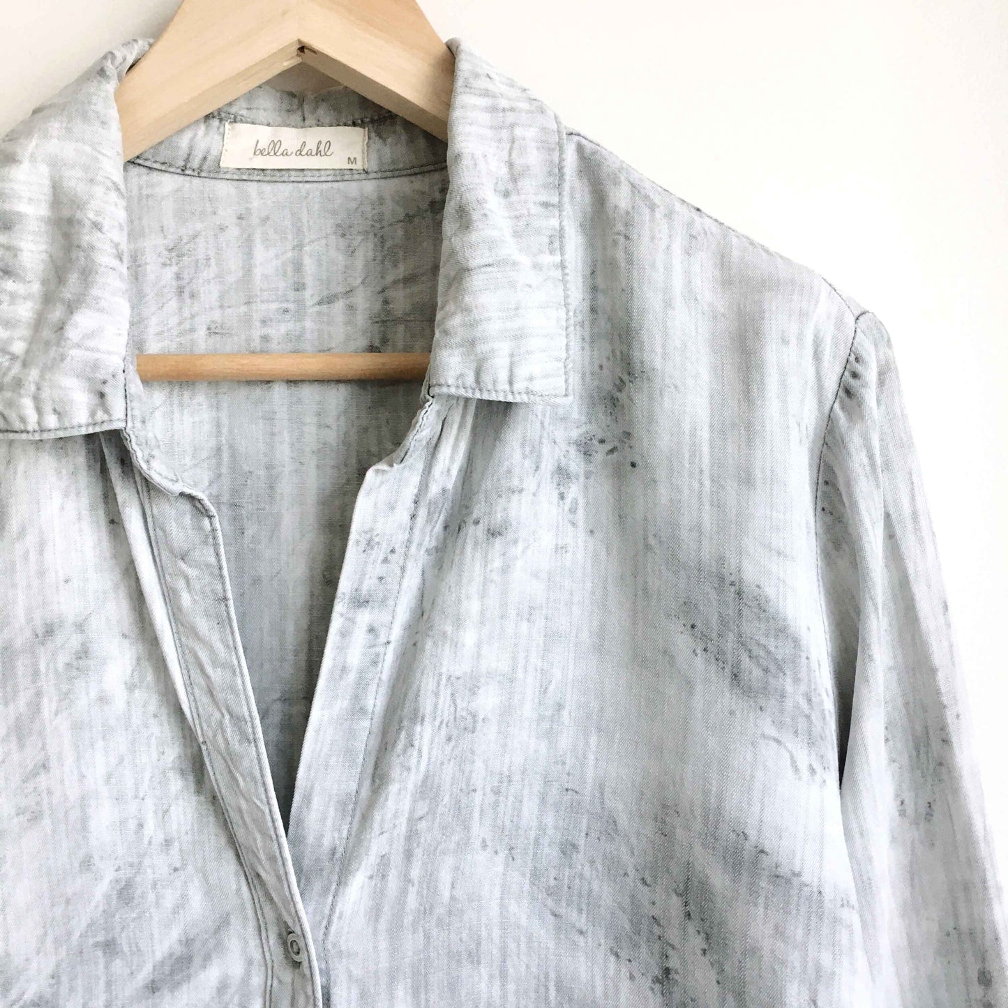 Bella Dahl grey tie dye wash button down - size Medium