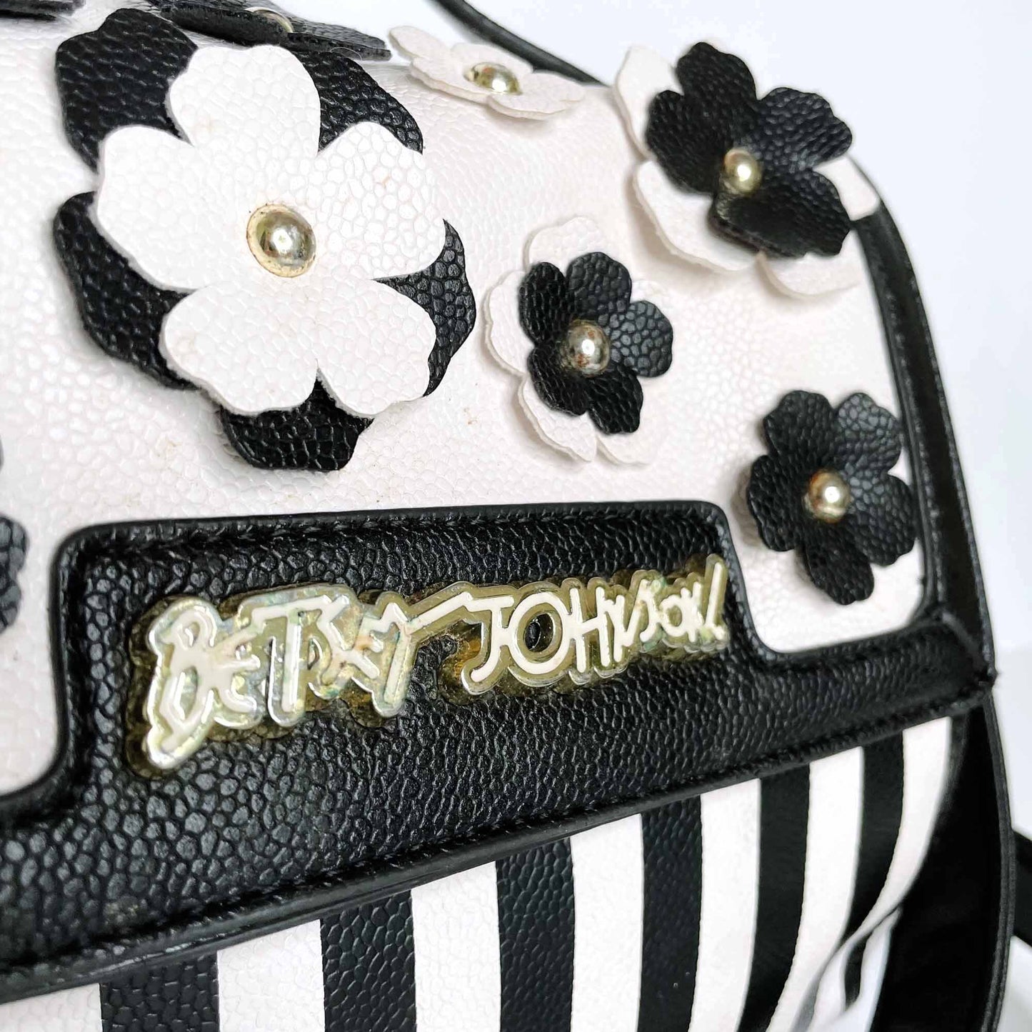 betsey johnson flower decal striped accordion crossbody
