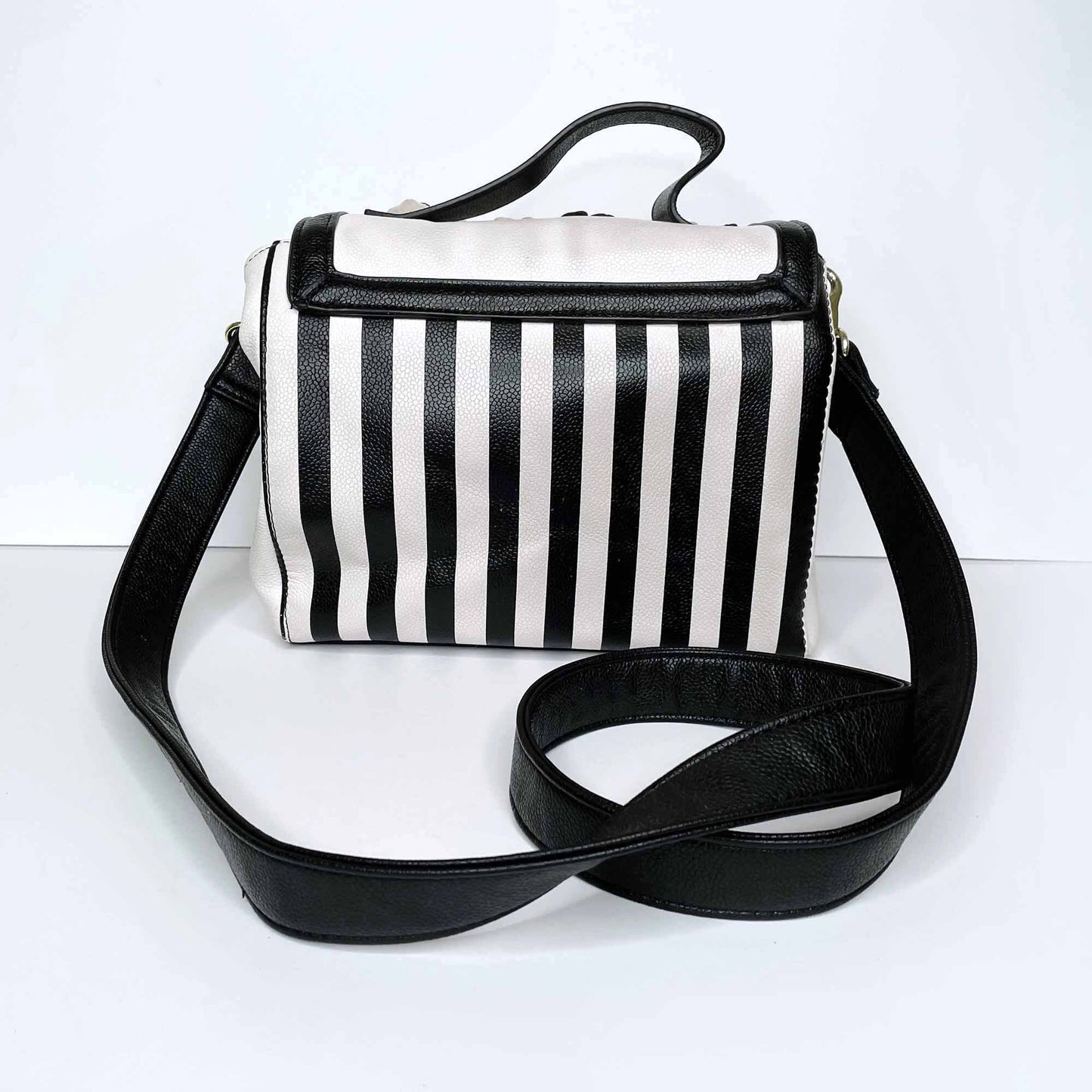 betsey johnson flower decal striped accordion crossbody