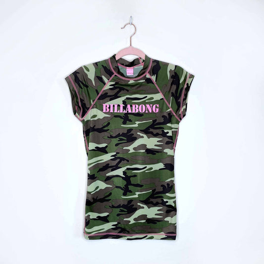 billabong surf camp short sleeve camo rashguard - size large