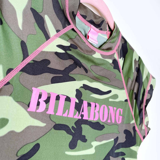 billabong surf camp short sleeve camo rashguard - size large