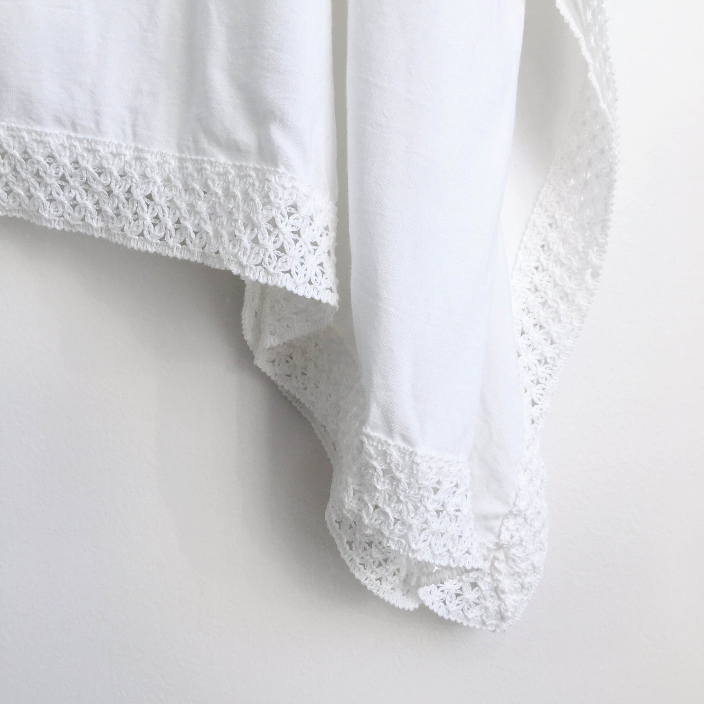 Bindya NY pom pom lace up tunic - size OS