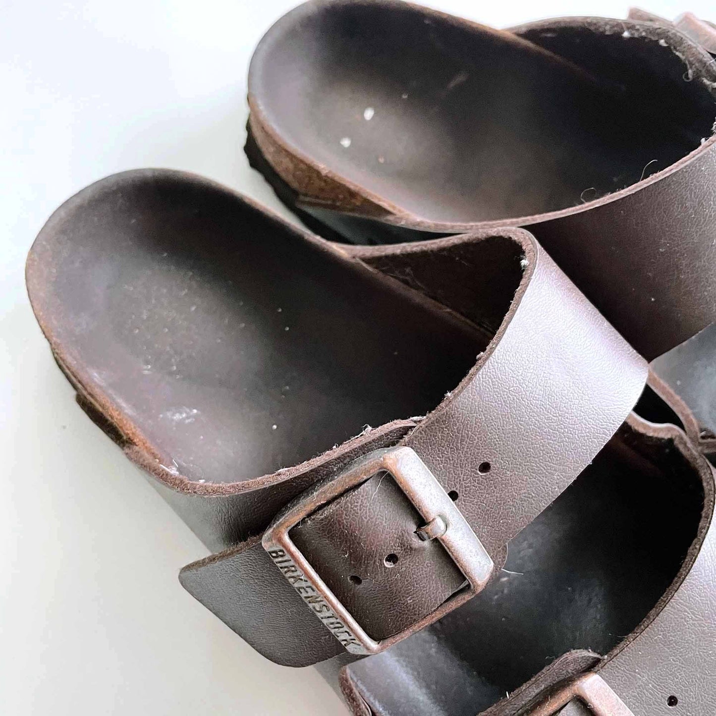 birkenstock arizona brown leather 2-strap sandals - size 39