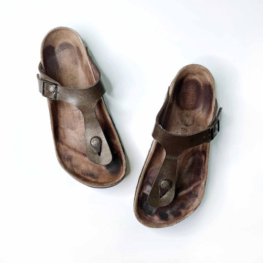 birkenstock gizeh birko-floor sandals in golden brown - size 38