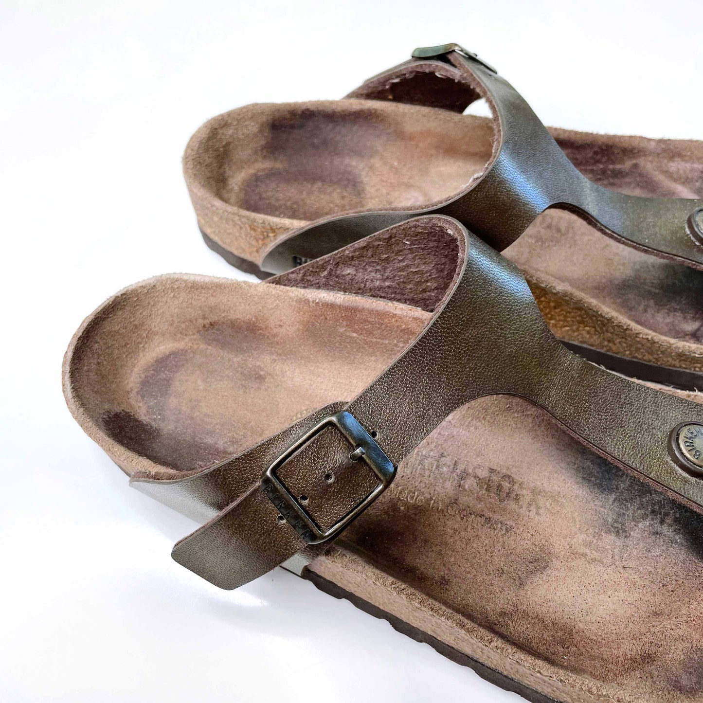 birkenstock gizeh birko-floor sandals in golden brown - size 38