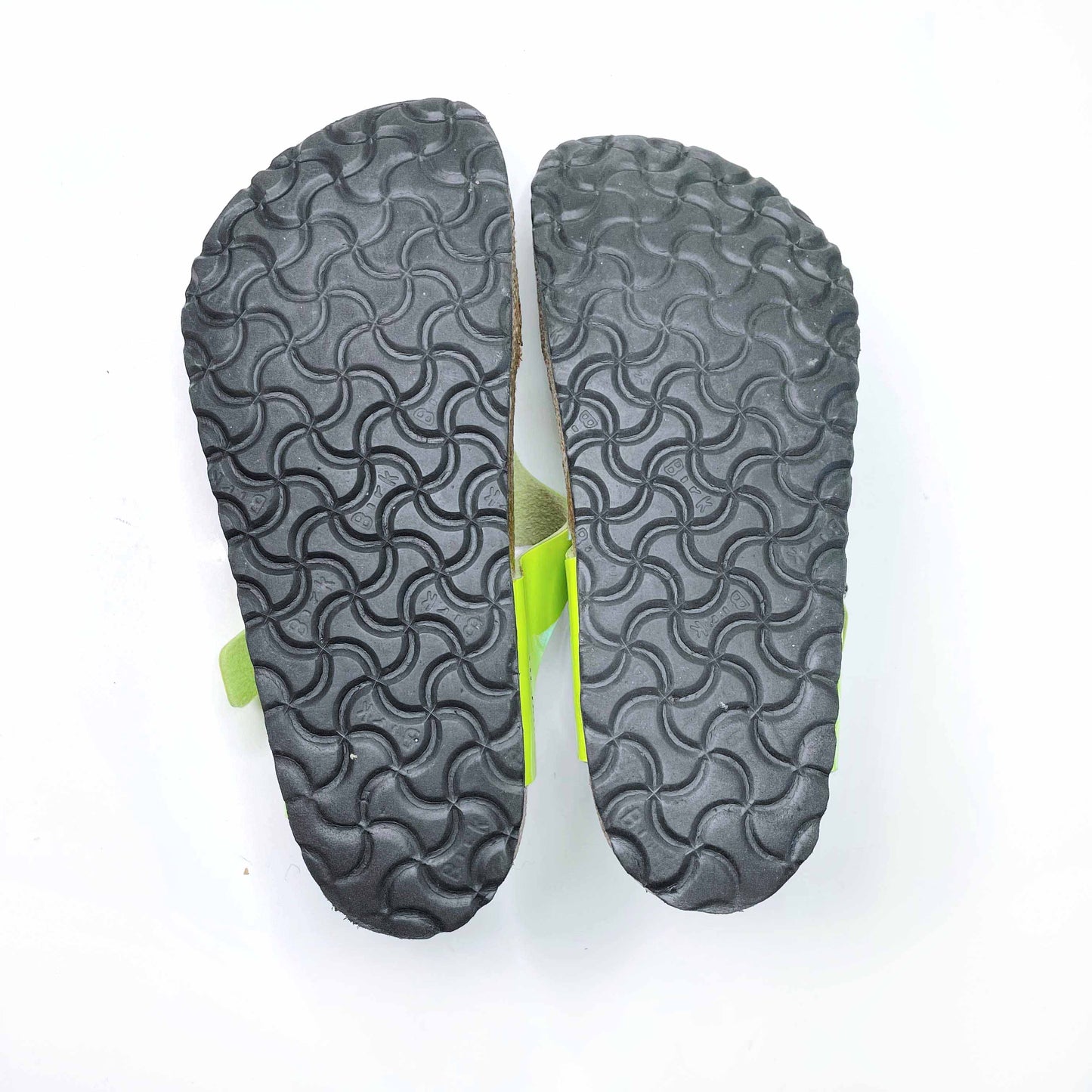 birkenstock gizeh birko-floor sandals in lime green - size 38