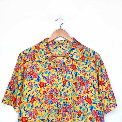 vintage tropical floral short sleeve button down blouse - size medium