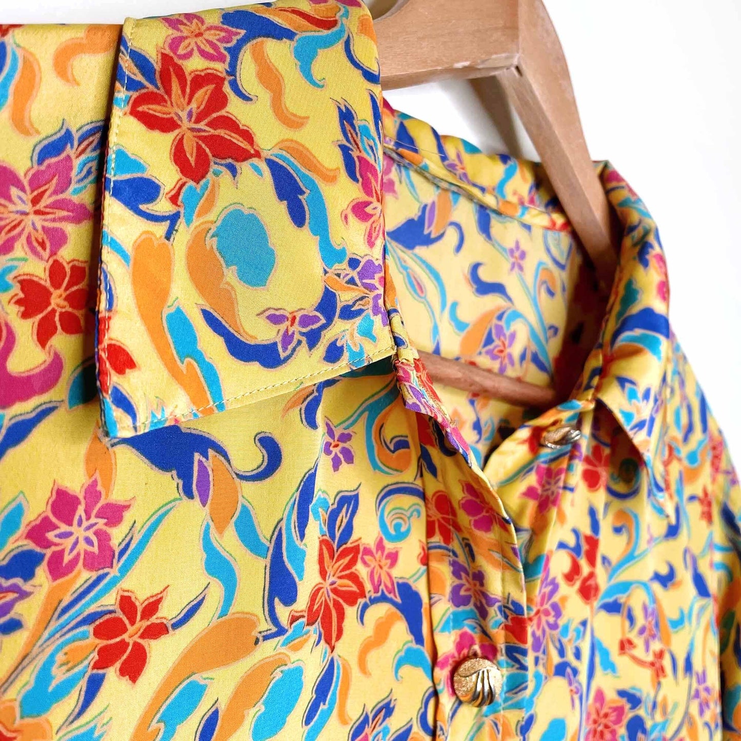 vintage tropical floral short sleeve button down blouse - size medium