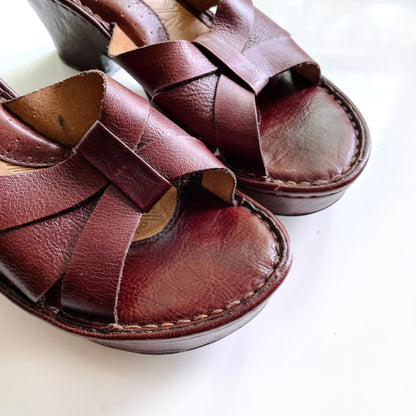 born open toe leather slip on clog sandals - size 7