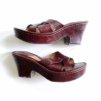 born open toe leather slip on clog sandals - size 7