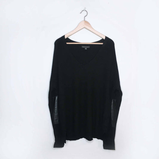 Banana Republic merino wool-blend sweater with elbow patches - size Large