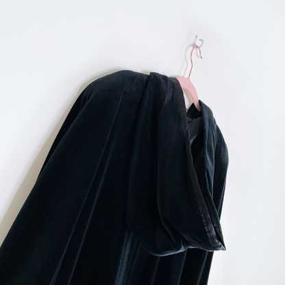 vintage collections black velvet hooded cape with qipao button - size large