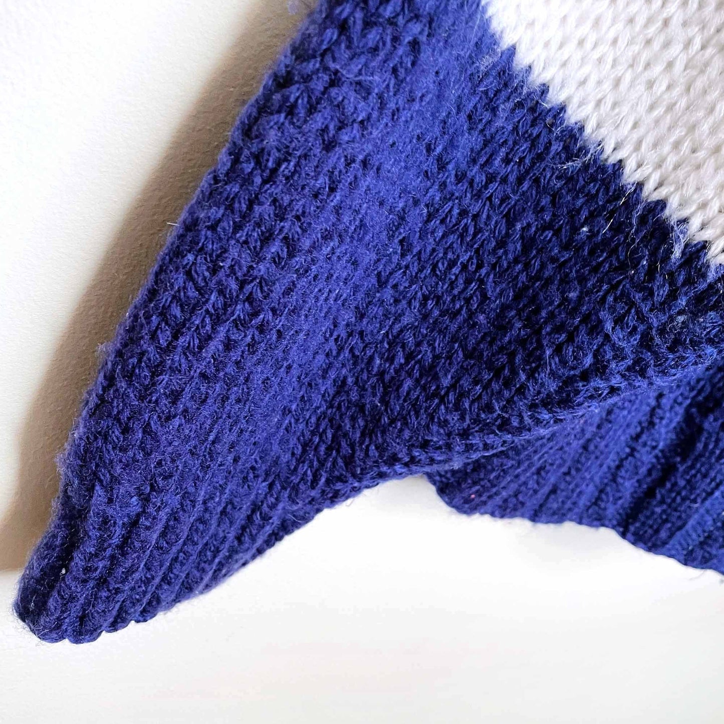vintage club contengono nordic hand knit cardigan - size medium