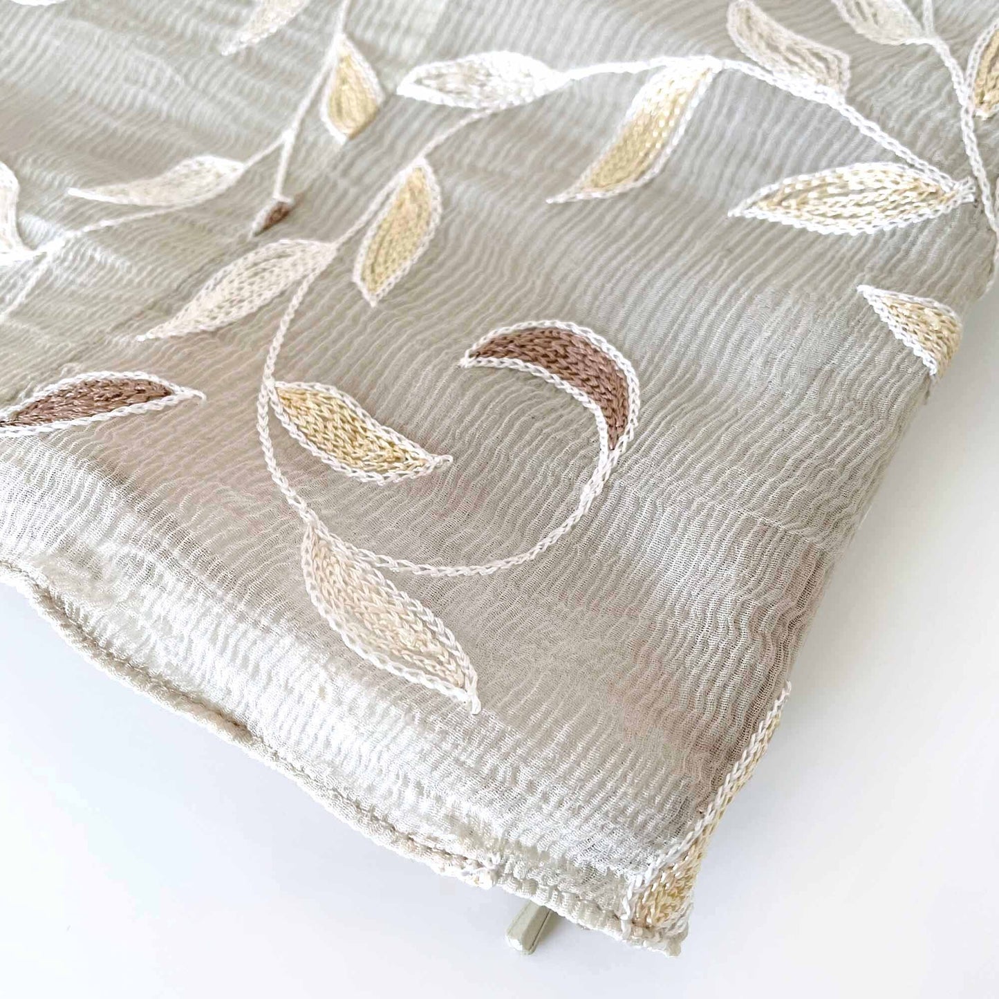 Vintage Carlisle vine embroidered silk halter top - size 2