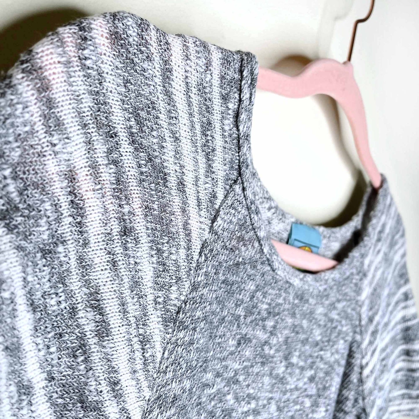 c&c california grey raglan sweatshirt tee - size small