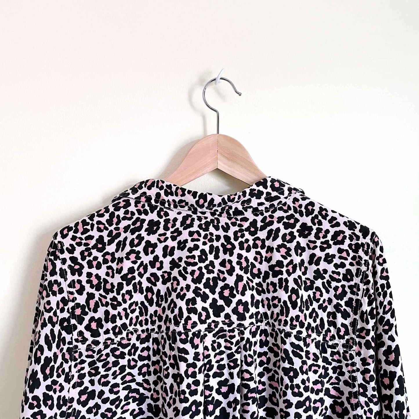 c&c california leopard twist-front button down - size large