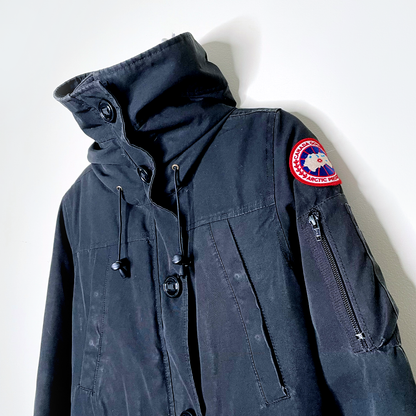 canada goose black short expedition parka - size small