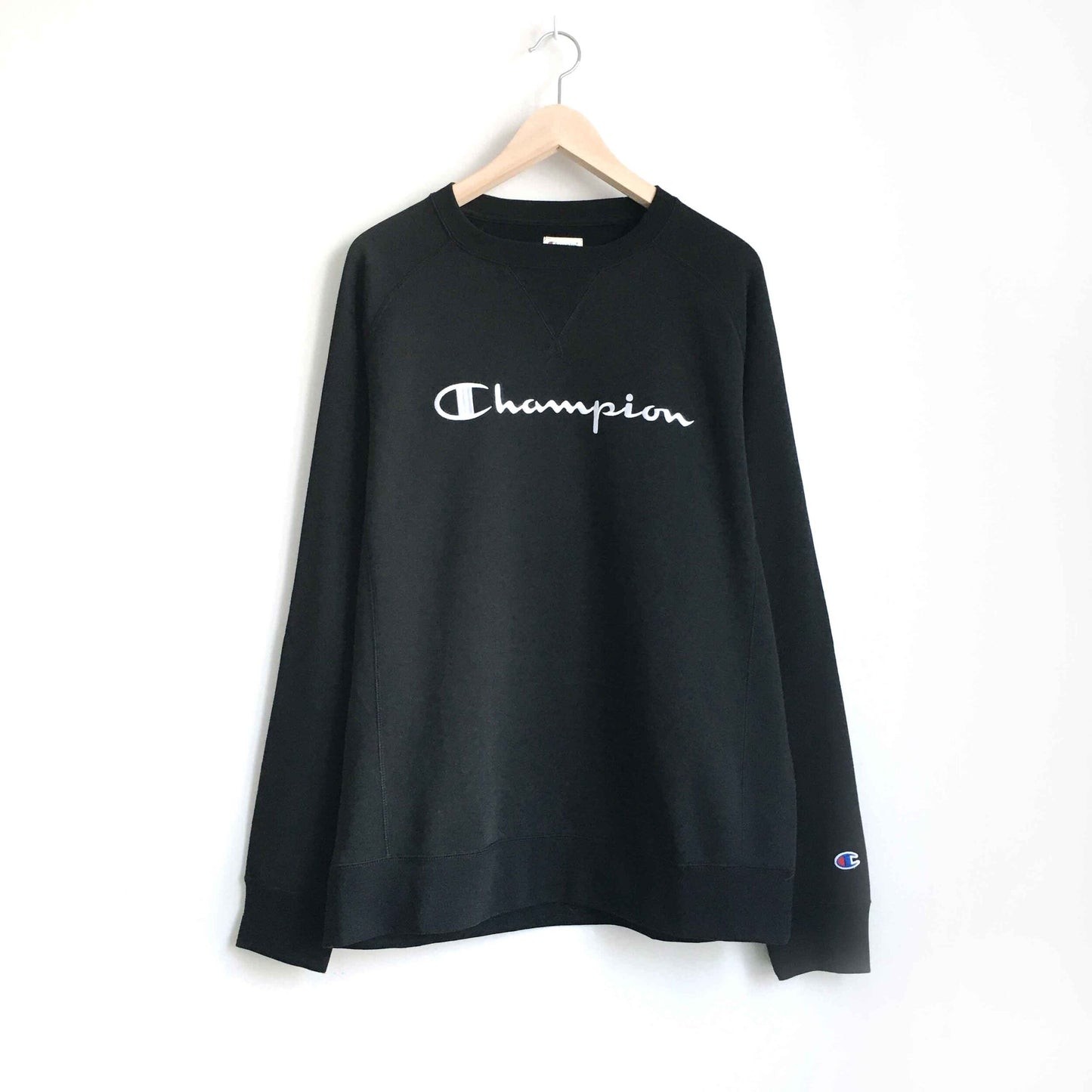 champion classic crewneck embroidered logo sweatshirt - size large
